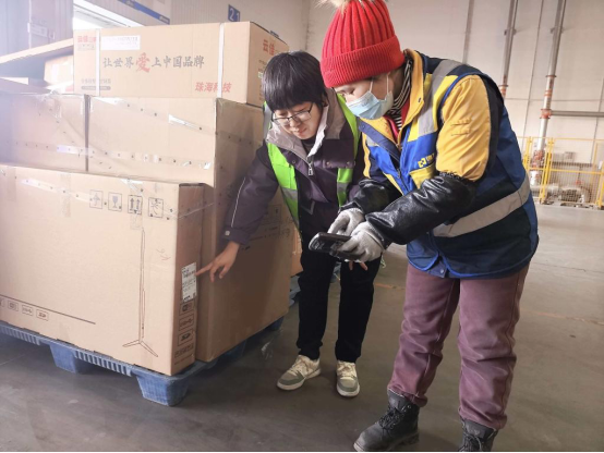 三月物流行业女性力量：德邦快递王玲、王喜丽的坚守与成长