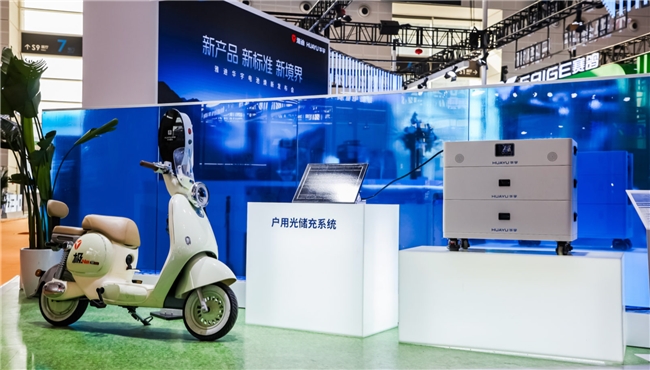 第24届北方自行车电动车展：雅迪华宇发布多款电池新品