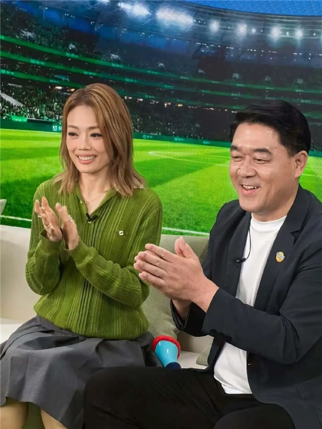 容祖儿直播吃奶酪，京东妙可蓝多世界杯营销爆了
