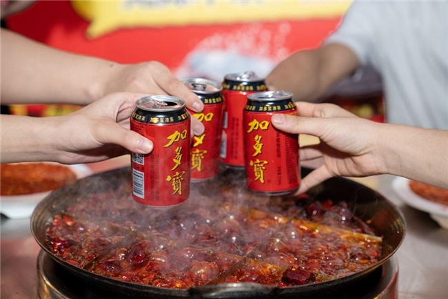 十一出游吃啥配啥?地方美食加多宝,红罐相伴寻味中国